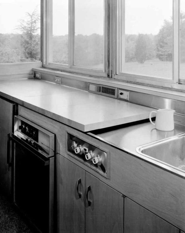 Gores Pedro E. Guerrero