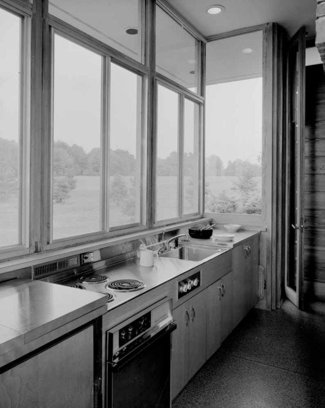 Gores Pedro E. Guerrero